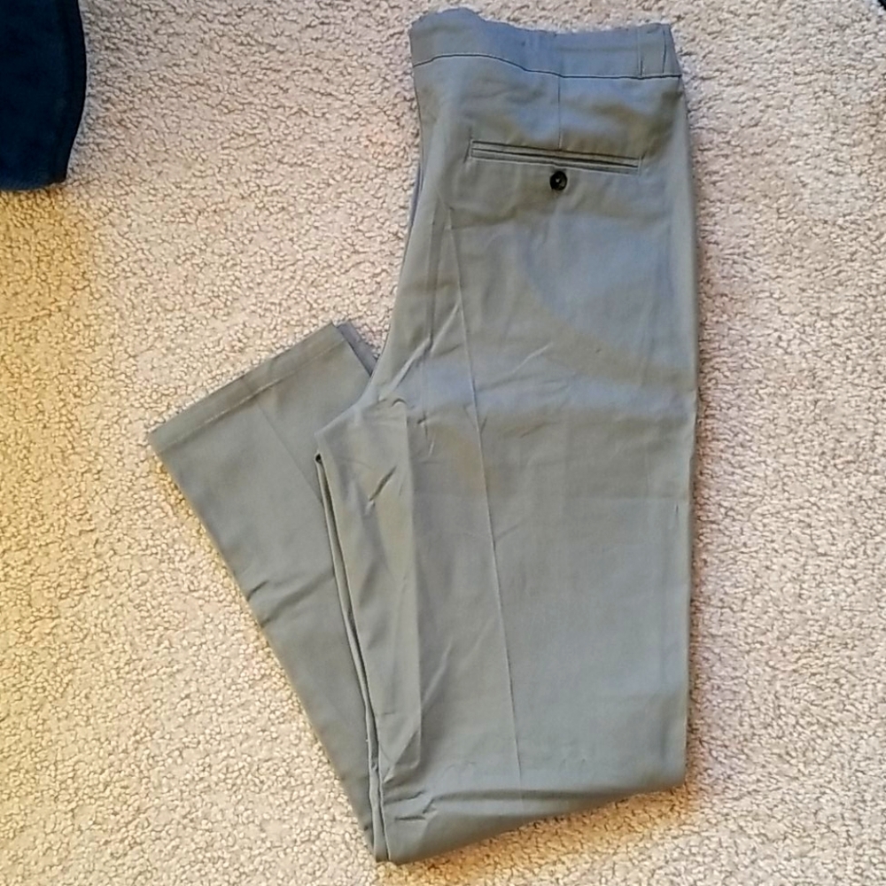 Brand New Esntls Chino Grey Medium